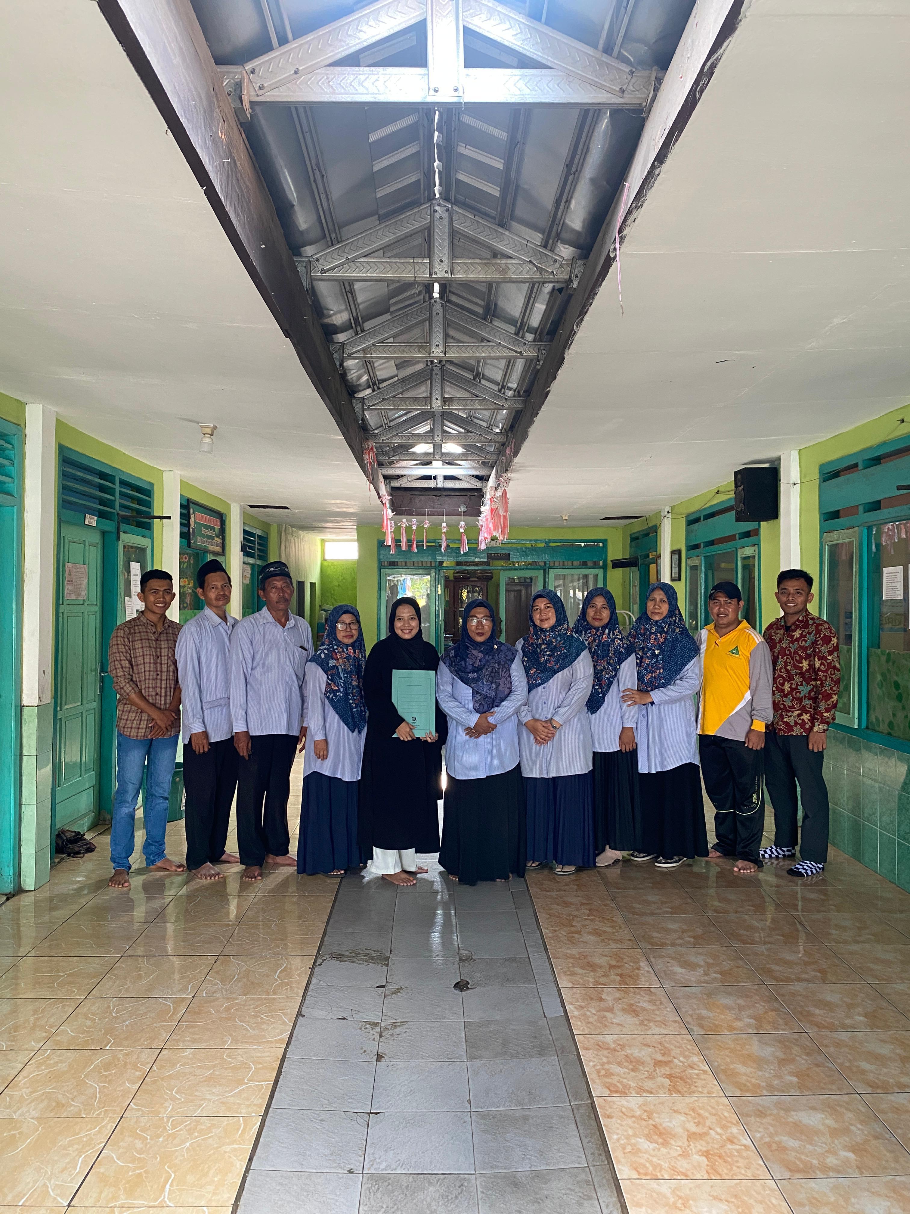 Perluasan Dampak Positif: MI Bahjatussybyan Patuguran Jadi Sekolah Kedua dalam Program 'Sari Asri Goes to School'